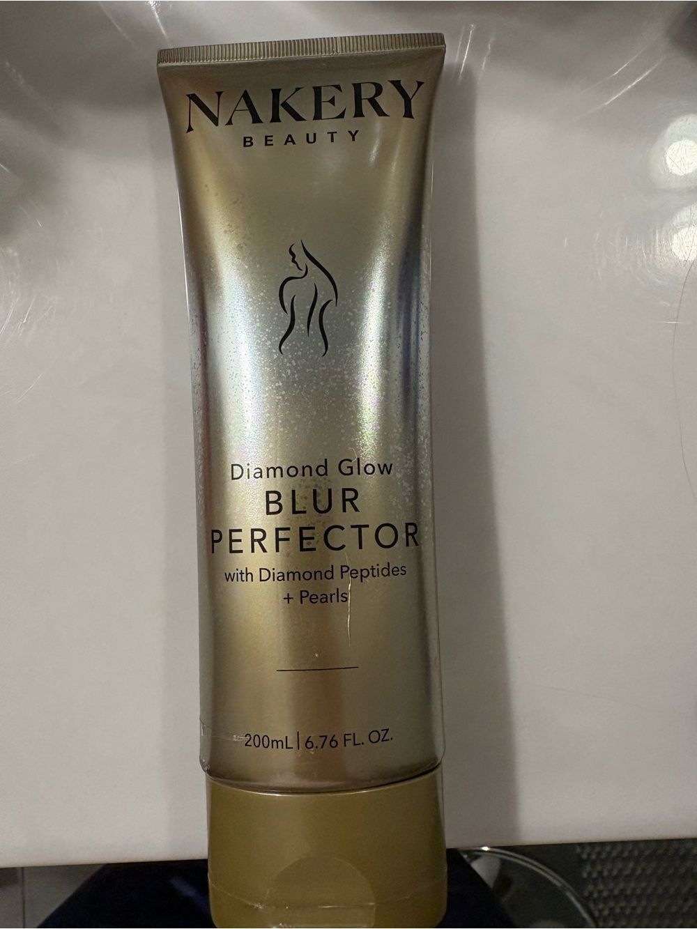 Nakery Beauty Diamond Glow Blur Perfector 6.76 Fl Oz